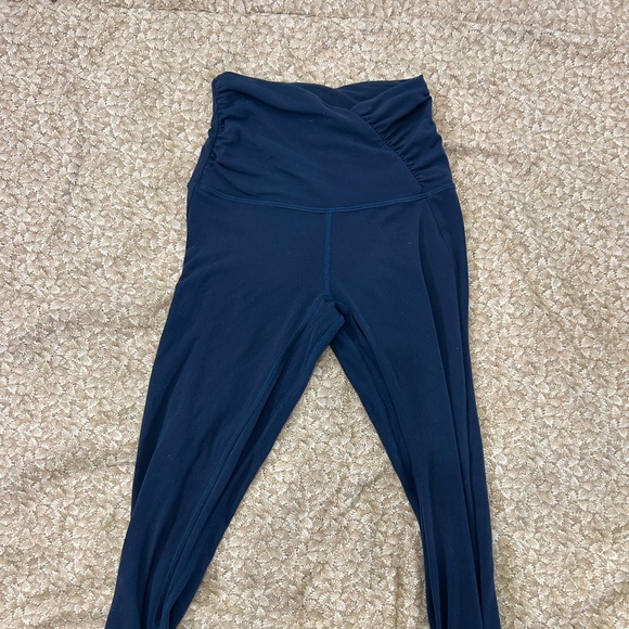 lululemon athletica Pants - Lululemon Navy Ruched Leggings Sz 0